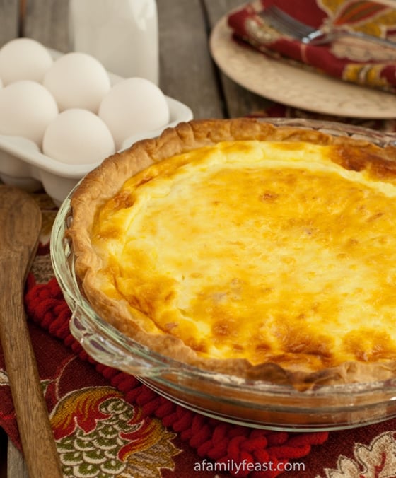 Salami & Cheddar Quiche - A delicious quiche recipe with a surprisingly good ingredient in the filling - salami! You must try this recipe to understand how good this is!