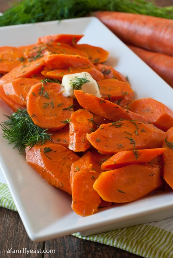fresh carrots with butter and dill