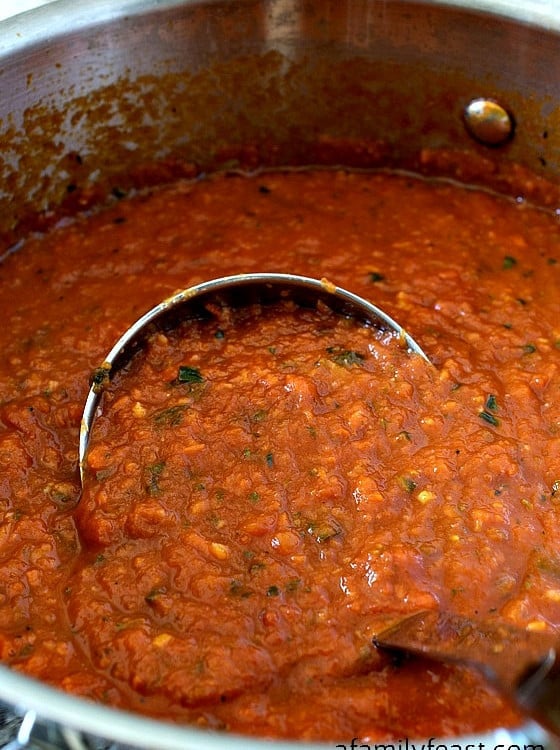 Marinara Sauce - A Family Feast