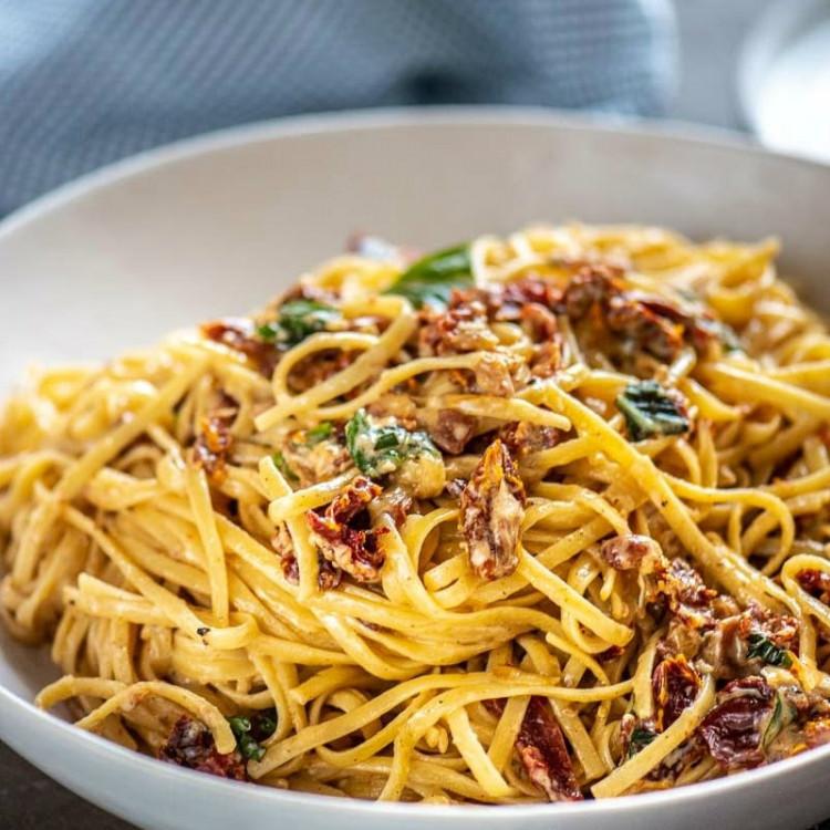 Linguine with Sun Dried Tomatoes and Brie