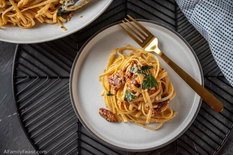 Linguine with Sun Dried Tomatoes and Brie