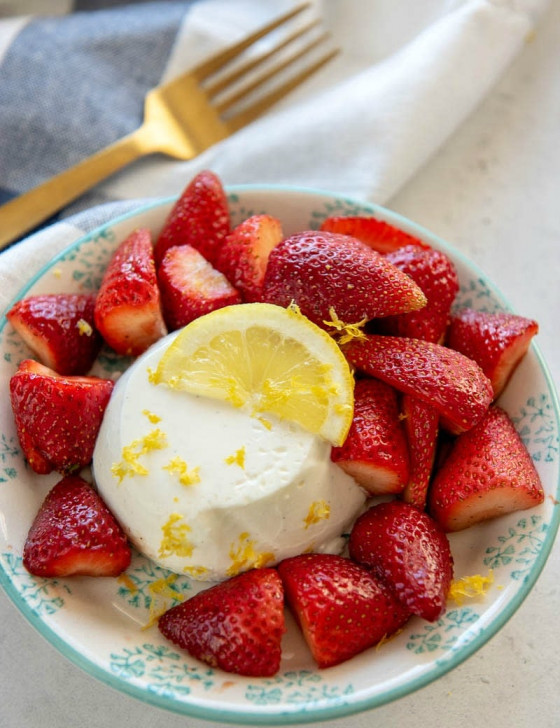 Panna Cotta with Balsamic Strawberries