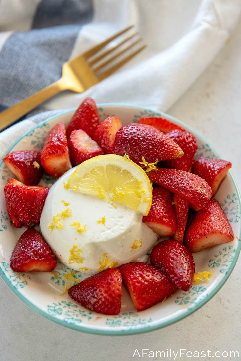 Panna Cotta with Balsamic Strawberries 
