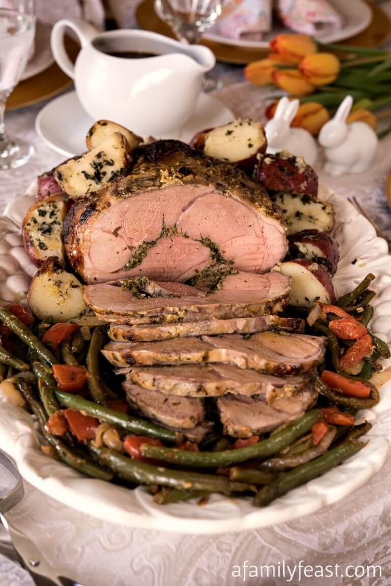 Roasted Boneless Lamb with Red Wine Pan Sauce