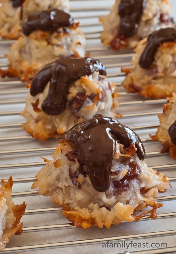 Cranberry Almond Macaroons - A Family Feast