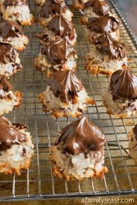 Cranberry Almond Coconut Macaroons