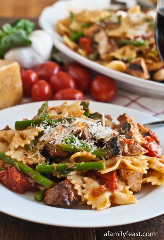 Pasta, Chicken & Asparagus in Garlic Tomato Sauce - A Family Feast