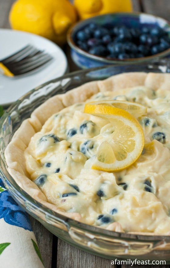 Lemon Blueberry Cream Pie with easy to make crust l Homemade Recipes //homemaderecipes.com/holiday-event/24-recipes-for-blueberry-pie-day