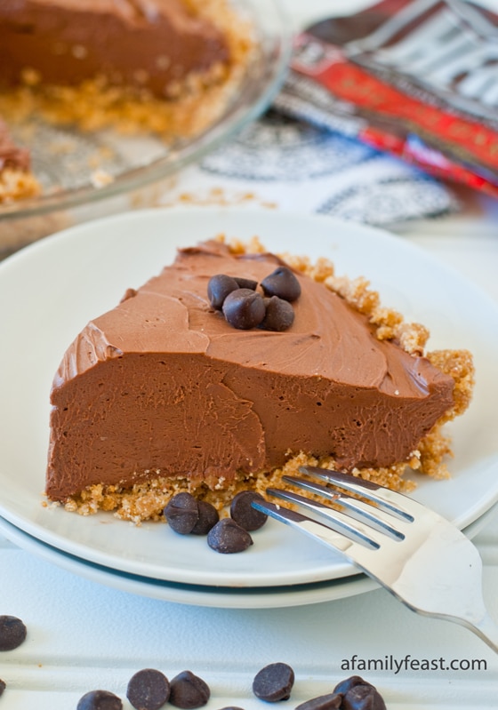 No-Bake Chocolate Cheesecake Pie - a quick and delicious dessert made with Hershey's Chocolate Chips!