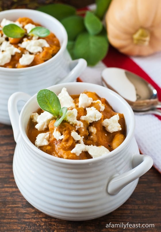 Butternut Squash and Sausage Chili - a delicious and quick weeknight dinner packed with a ton of flavor!