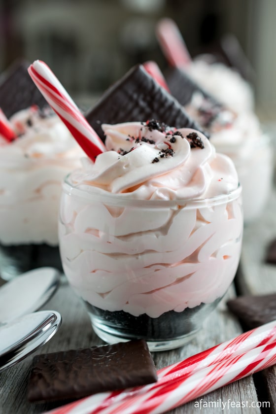 No-Bake White Chocolate Peppermint Cheesecakes - an easy and delicious dessert with a light and creamy white chocolate peppermint cheesecake mousse!
