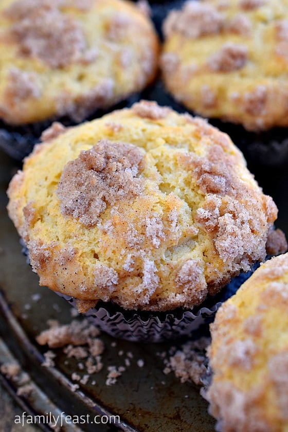 sour cream coffee cake muffins