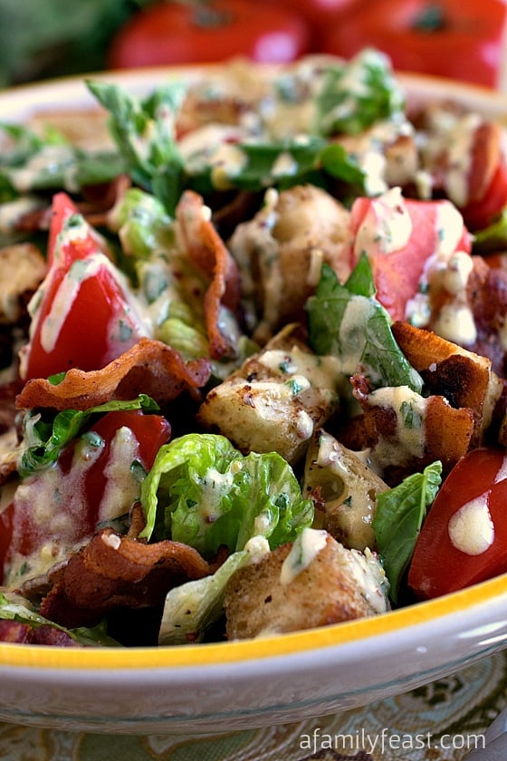 This BLT Panzanella salad recipe combines the great flavors of a traditional BLT sandwich into a fresh and fantastic salad!