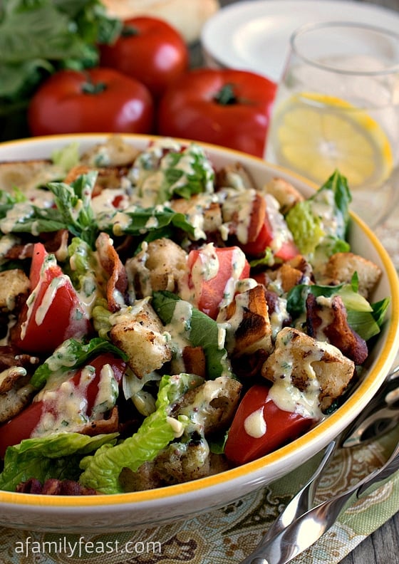 This BLT Panzanella salad recipe combines the great flavors of a traditional BLT sandwich into a fresh and fantastic salad!