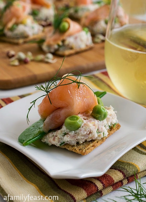 Ceviche Salmon and Peas on Triscuit Crackers #TriscuitSummerSnackoff - A delicious classic pairing of salmon and peas