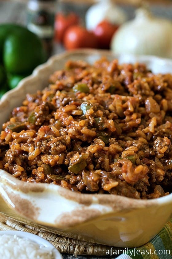 Texas Hash - A quick one-skillet meal the whole family will love! Made with ground beef, peppers, rice, tomatoes and chili powder.