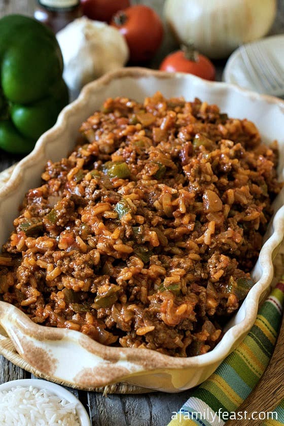 Texas Hash - A quick one-skillet meal the whole family will love! Made with ground beef, peppers, rice, tomatoes and chili powder.