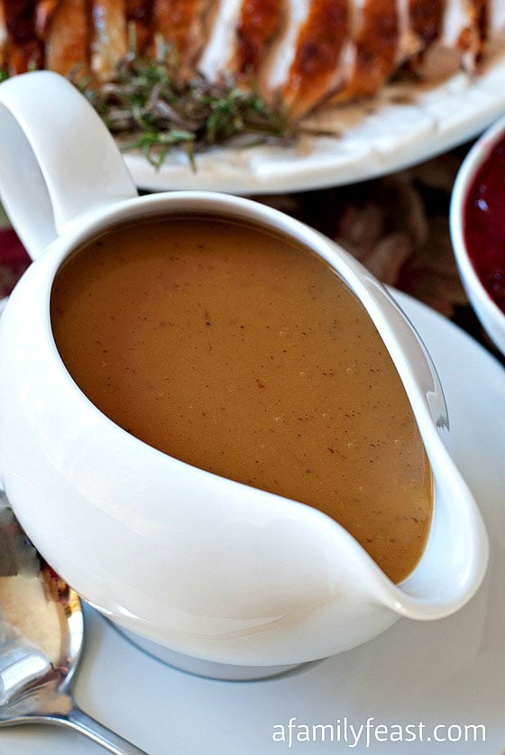 How to make Perfect Turkey Gravy! This gravy is so delicious, you'll never want to make any other gravy recipe!