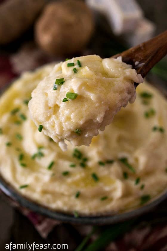 Perfect Mashed Potatoes - A Family Feast
