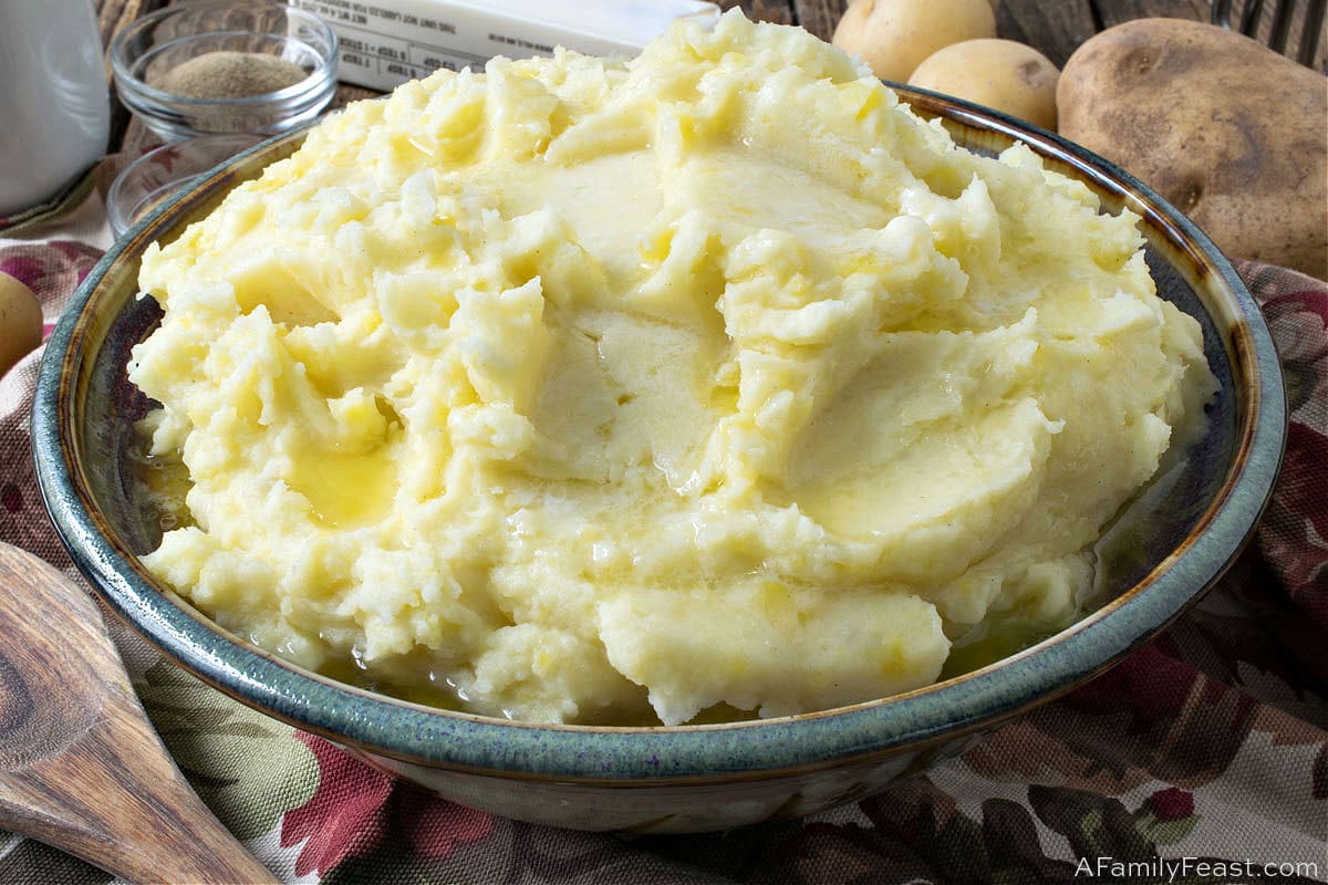 How many pounds of potatoes for mashed potatoes for 20 Perfect Mashed Potatoes A Family Feast