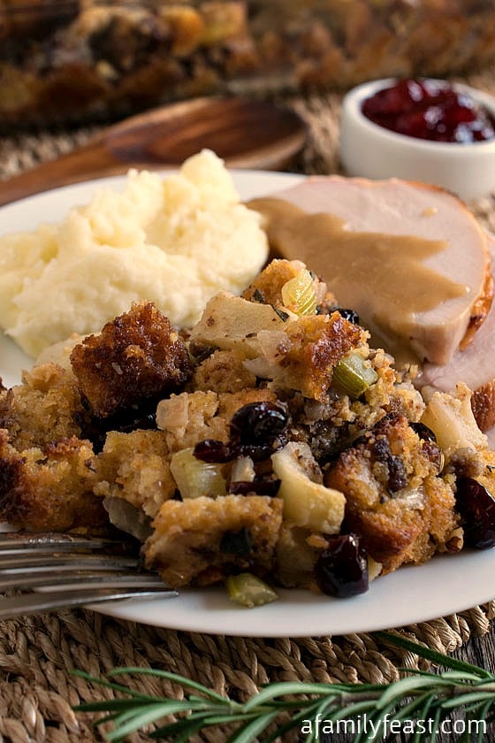 Cornbread and Sausage Stuffing - This is the delicious recipe we make every year at Thanksgiving! 