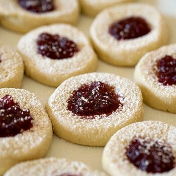 Pasta Frolla Christmas Jam Cookies - A Family Feast
