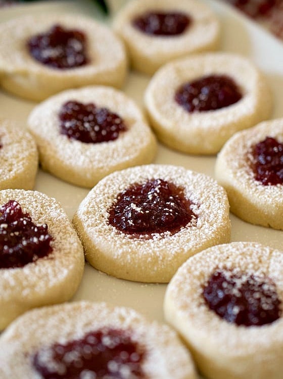 Pasta Frolla Christmas Jam Cookies - A Family Feast