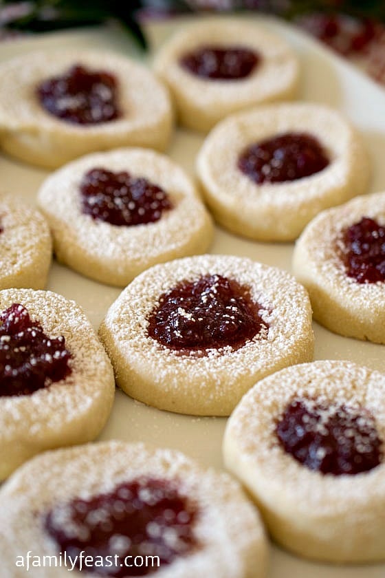 Pasta Frolla Christmas Jam Cookies - A Family Feast