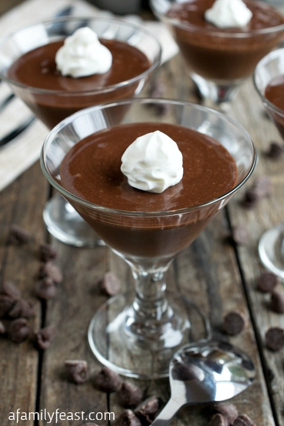 This Easy Blender Chocolate Mousse recipe is decadently delicious and takes just minutes to make! Plus a #WolfGourmet High Performance Blender Giveaway!