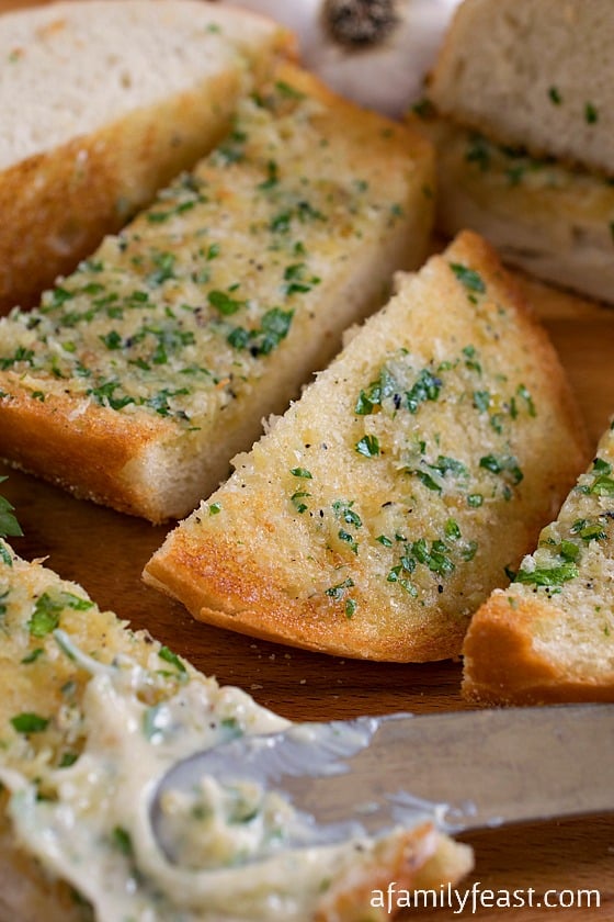 Garlic Bread - A classic recipe that everyone should have in their recipe collection! Buttery, cheesy, garlic-y heaven!