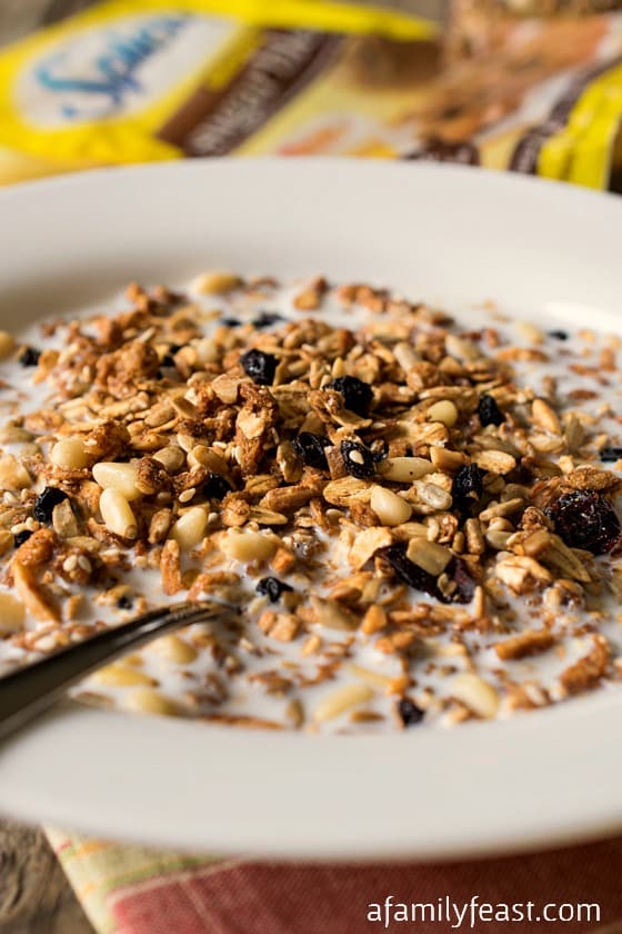 It's easy to make your own Homemade Multigrain Cereal! Your choice of grains and oats, dried fruit and nuts. Made with less added sugar thanks to SPLENDA(R) Sweeteners. #SplendaSweeties #SweetSwaps