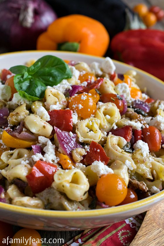 Tortellini Salad with Roasted Vegetables - A fantastic salad that everyone loves! Great for barbecues!