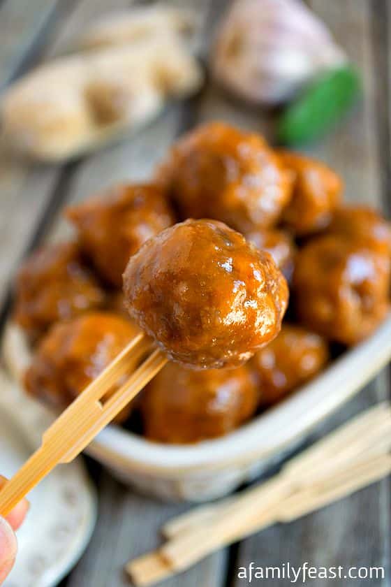 Sweet and Spicy Cocktail Meatballs - Easy and delicious, these sweet and spicy meatballs need to make an appearance at your next cocktail party!