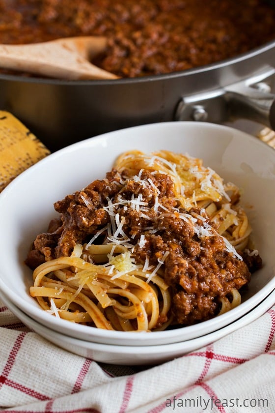 Bolognese - A classic Italian meat sauce with incredible flavor and texture!