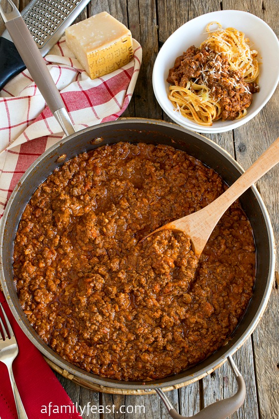 Bolognese - A classic Italian meat sauce with incredible flavor and texture!