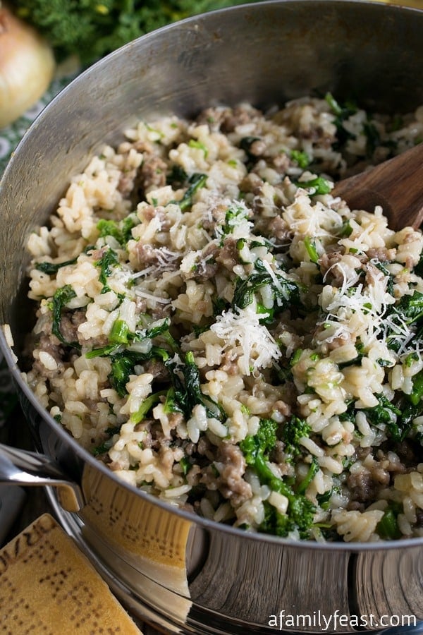 This Sausage and Broccoli Rabe Risotto is a delicious one-pot meal with fantastic flavor! #LagostinaRisottoRecipe