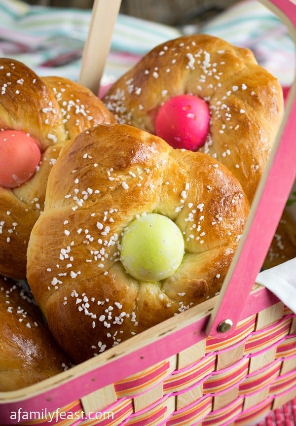 Italian Easter Bread (also known as Pane di Pasqua) is a traditional bread made for the Easter holiday. Delicious!