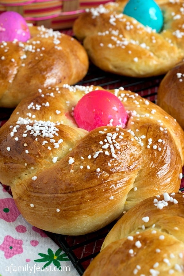 Italian Easter Bread (also known as Pane di Pasqua) is a traditional bread made for the Easter holiday. Delicious!