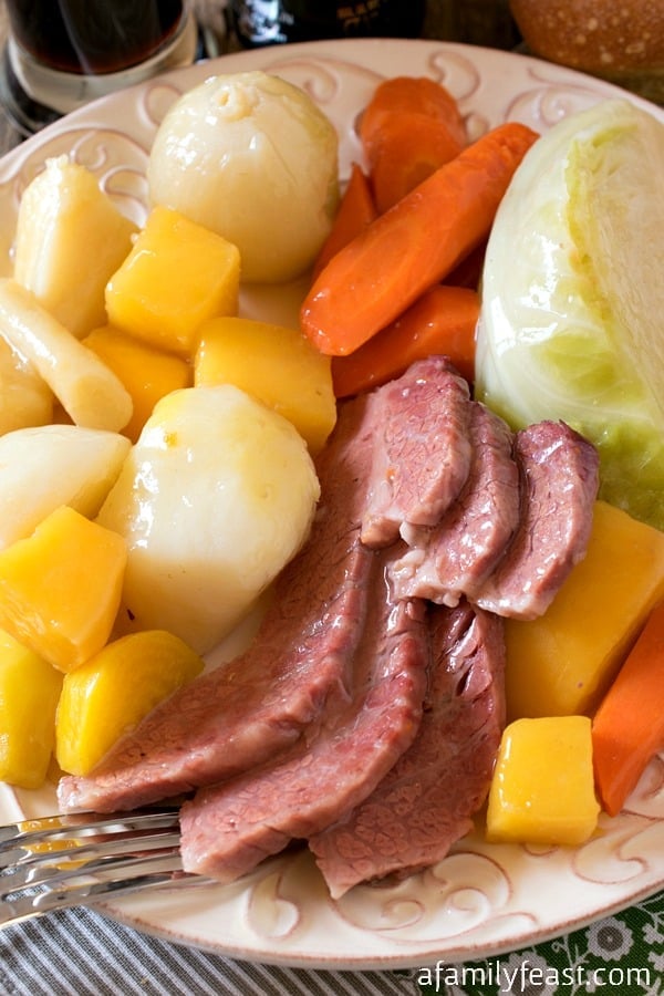 new england boiled dinner (corned beef and cabbage)