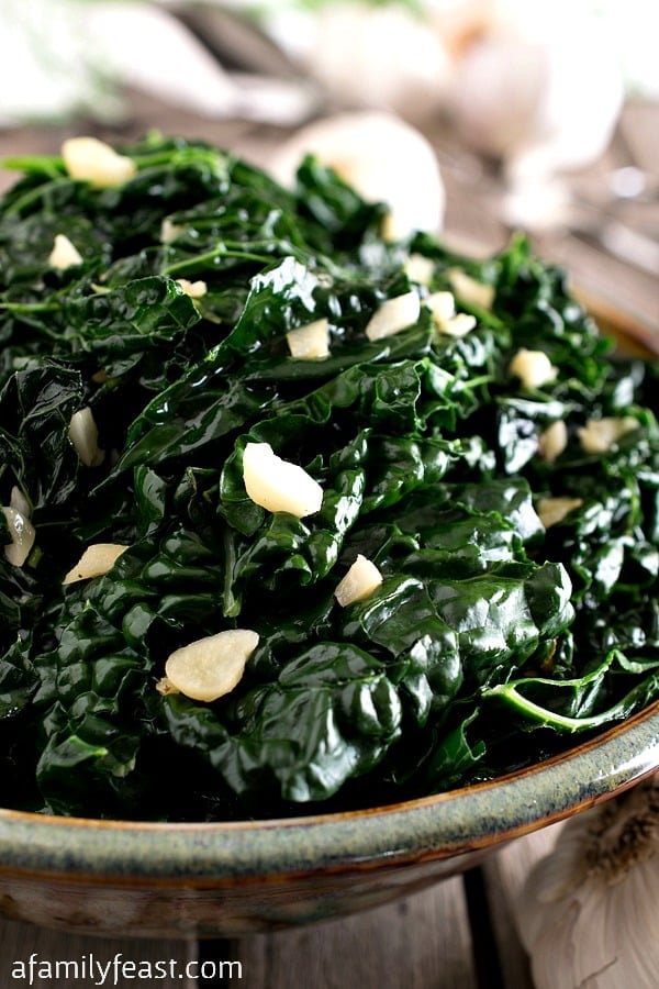 This Garlicky Tuscan Kale is a quick and easy side dish that is delicious with any meal!