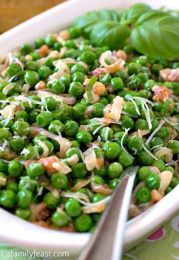 Parmesan Peas with Pancetta and Shallots - A simple and easy dish full of incredible flavors!