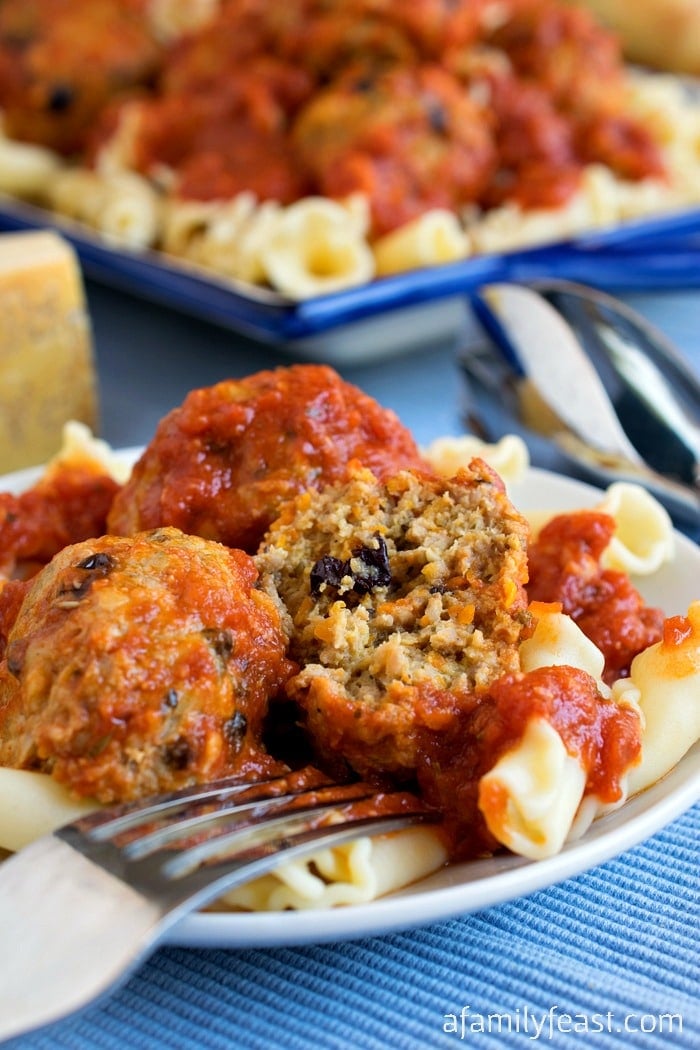 Dinner time will never be the same thanks to these zesty and delicious Pork Meatballs with Currants!