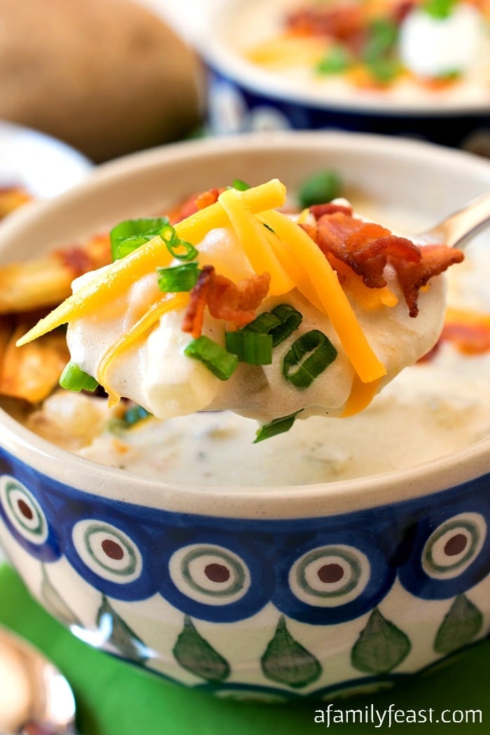 When a craving for some serious comfort food strikes – the perfect thing to make is our Loaded Baked Potato Soup!