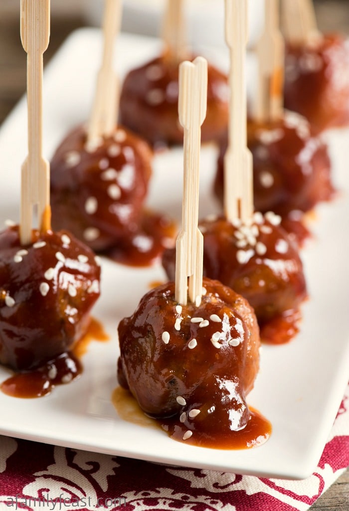 Sweet and Tangy Cocktail Meatballs - Tender turkey meatballs in a fantastic sweet and tangy sauce! Perfect for game day parties!