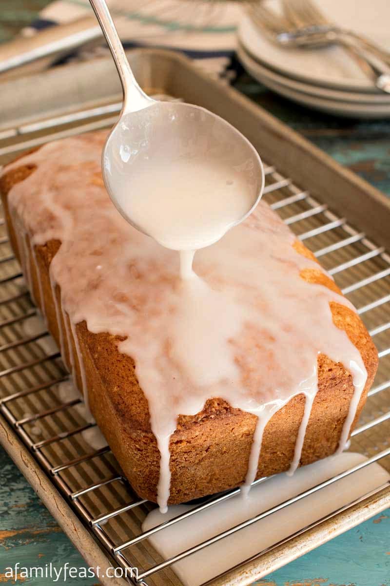 This Lemon Loaf Cake is easy, delicious and full of lemon flavor! 