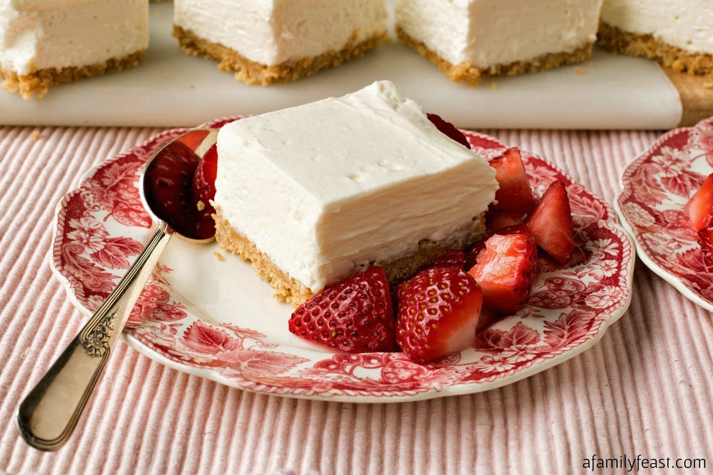 No-Bake Greek Yogurt Cheesecake Squares 