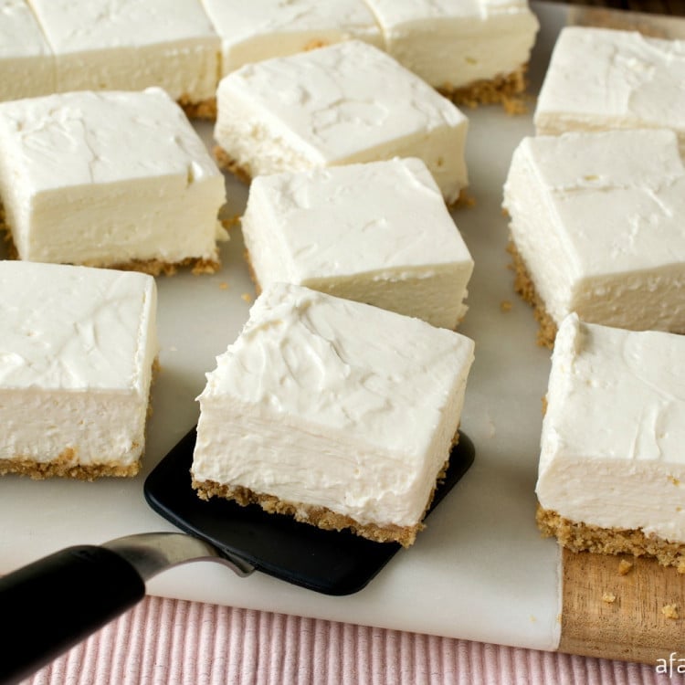 No-Bake Greek Yogurt Cheesecake Squares