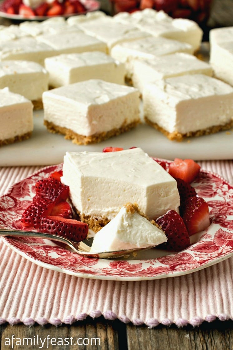 No-Bake Greek Yogurt Cheesecake Squares