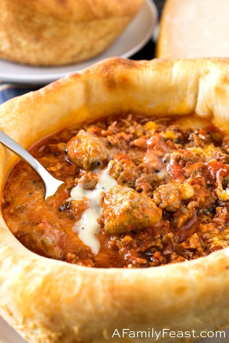 Olive Garden Added a Meatball Pizza Bowl to Its Menu