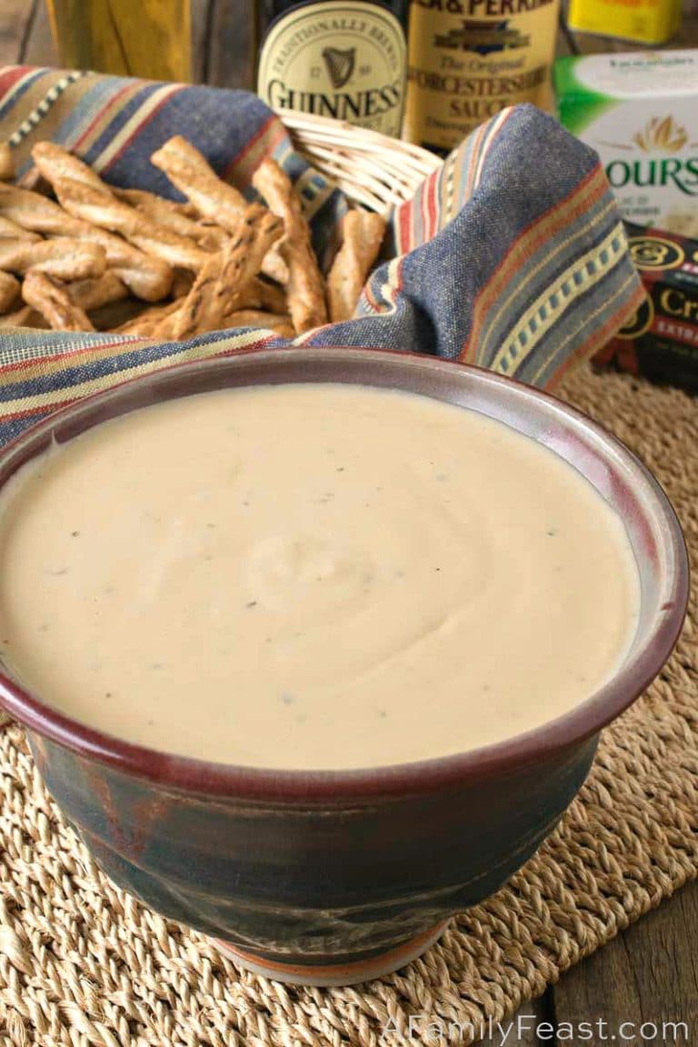Cheesy Beer Pretzel Dip